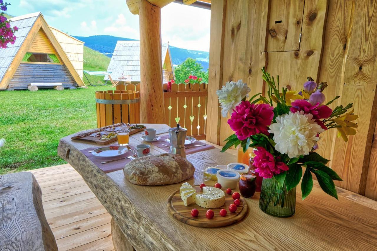 Hotel Glamping Brodej à Vitanje Extérieur photo