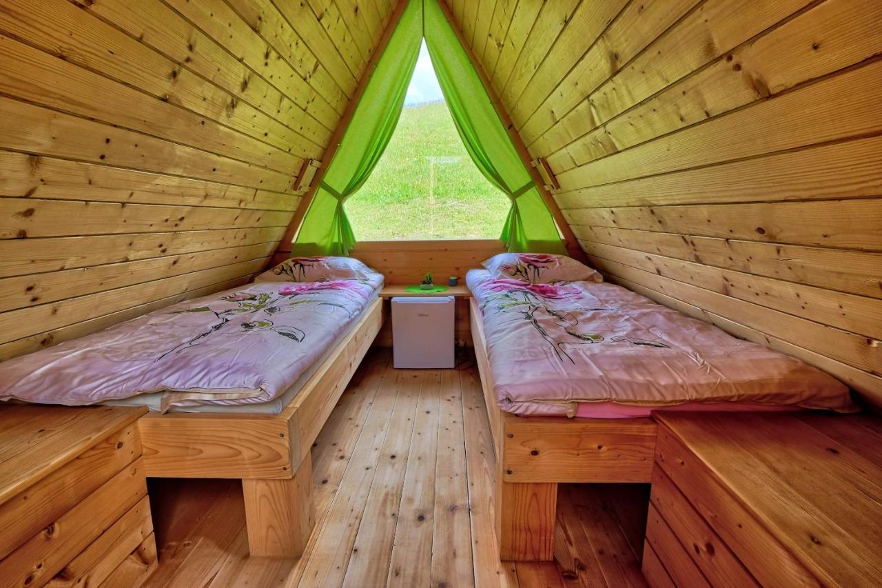 Hotel Glamping Brodej à Vitanje Extérieur photo