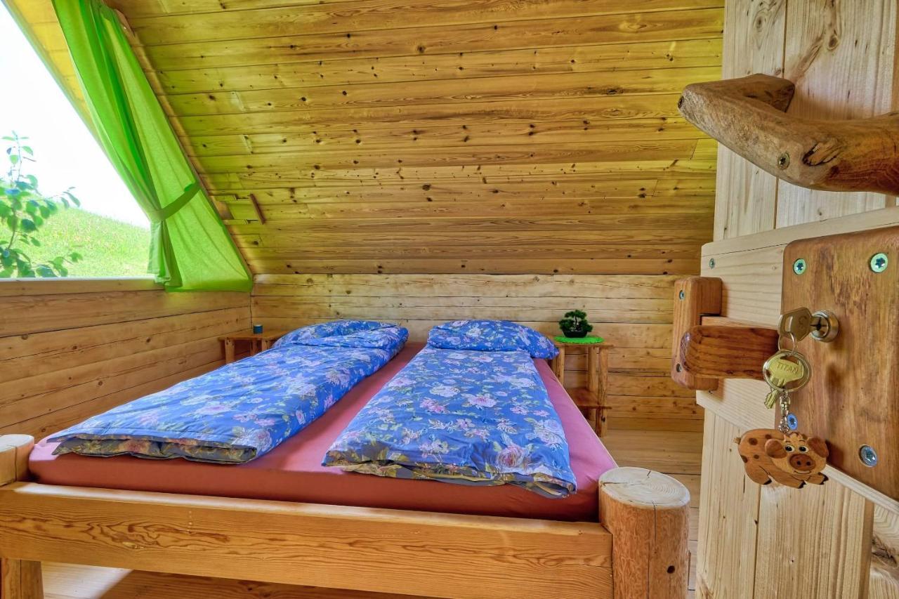 Hotel Glamping Brodej à Vitanje Extérieur photo