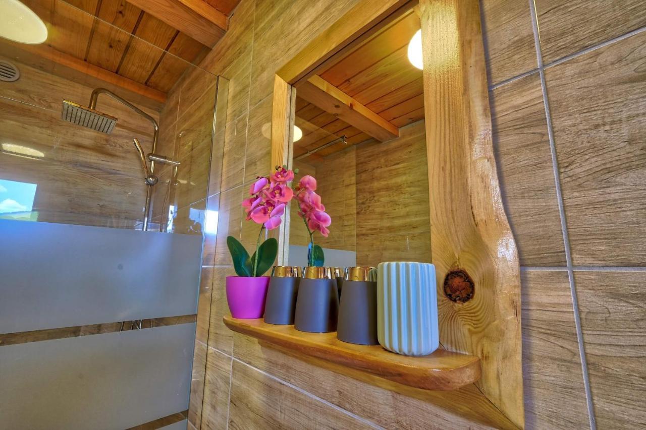 Hotel Glamping Brodej à Vitanje Extérieur photo