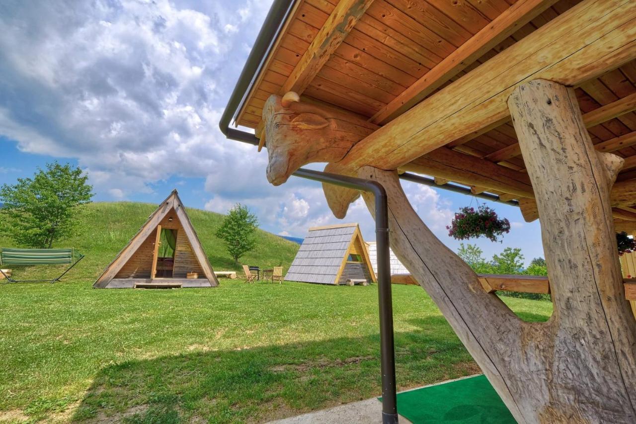 Hotel Glamping Brodej à Vitanje Extérieur photo